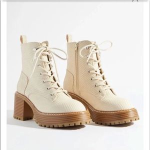 NWT ALTARD STATE BOOTIES 9